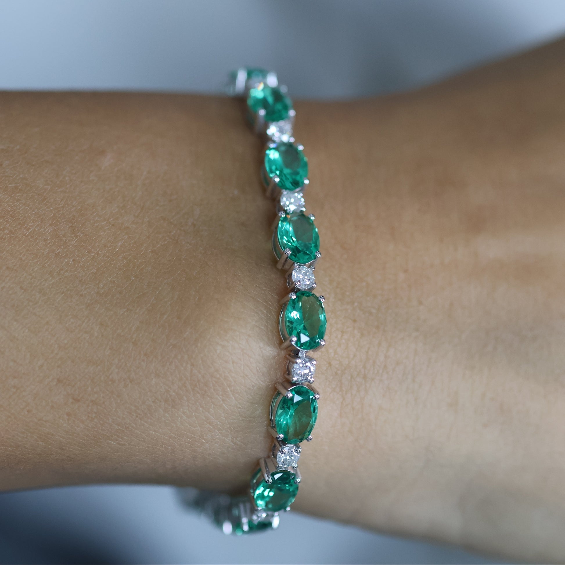 5 Ct Natural Diamond & Oval Cut Lab Emerald Stones Tennis Bracelet - Helodia Jewelry